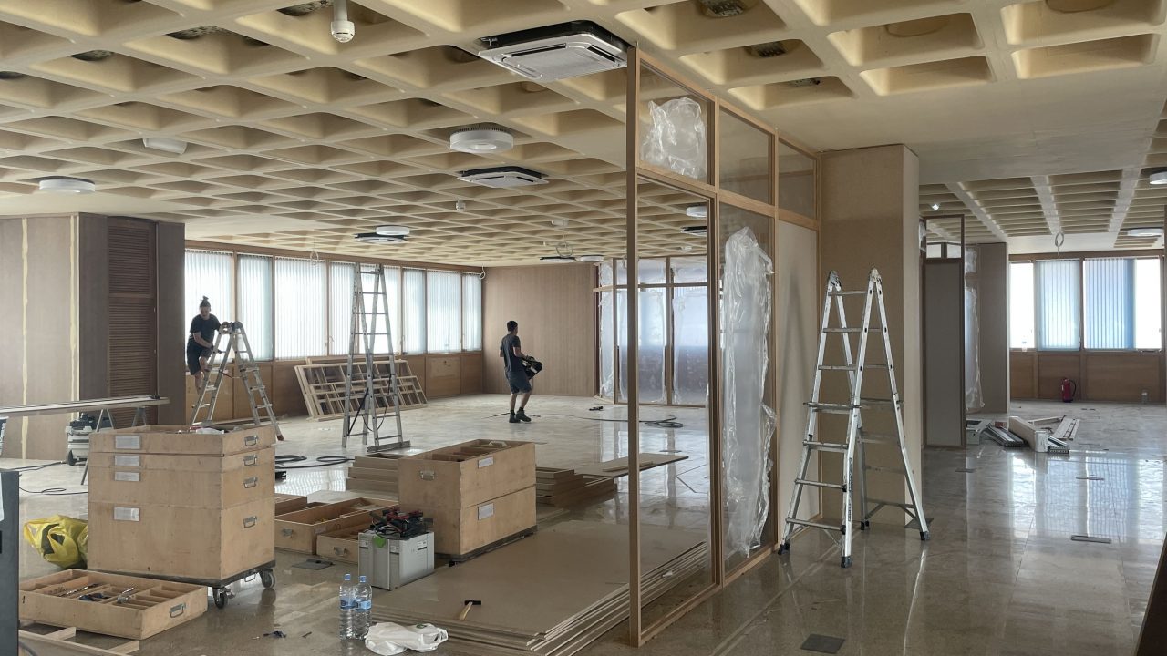 decorados_camera_café_ernesto_sevilla_arturo_vals_cine_